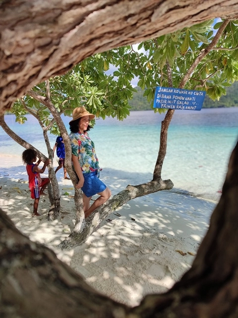 tour raja ampat halal trip food paket wisata